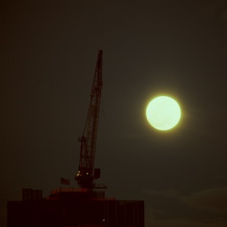 Brooklyn moon rising